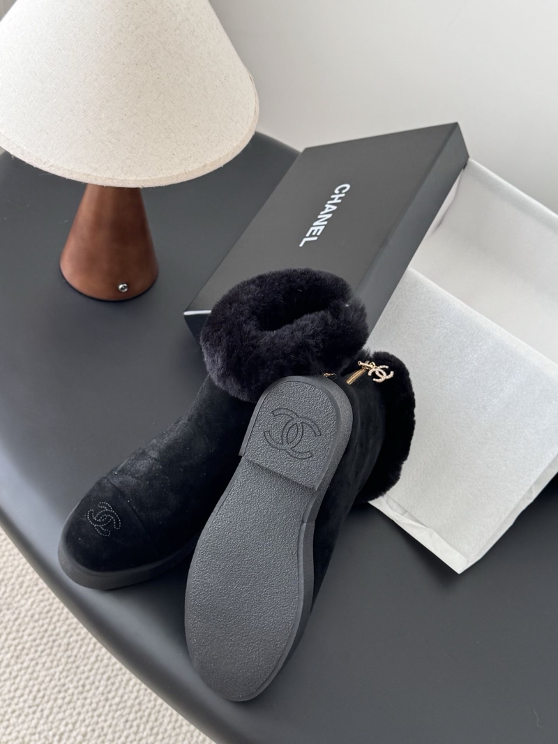 Ch**el boots